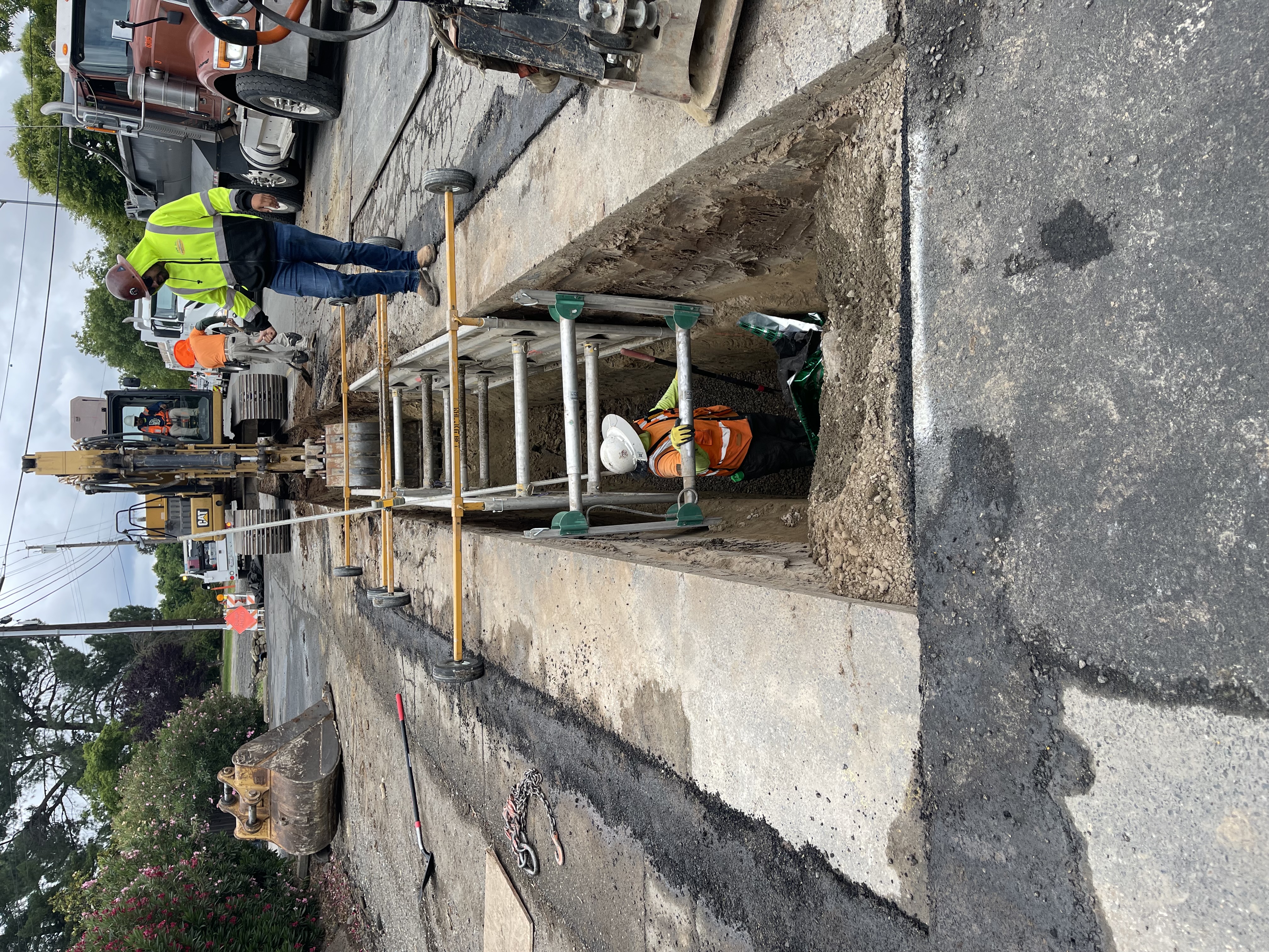 Crews working on I street drainage improvement project